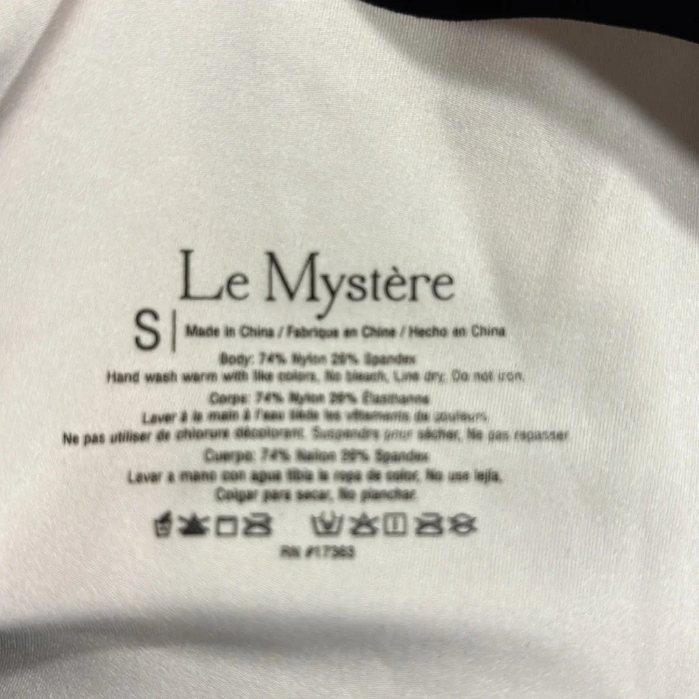 Like New! Le Mystère Smooth Shape Wireless Bra - Natural, size Small - Picture 12 of 13